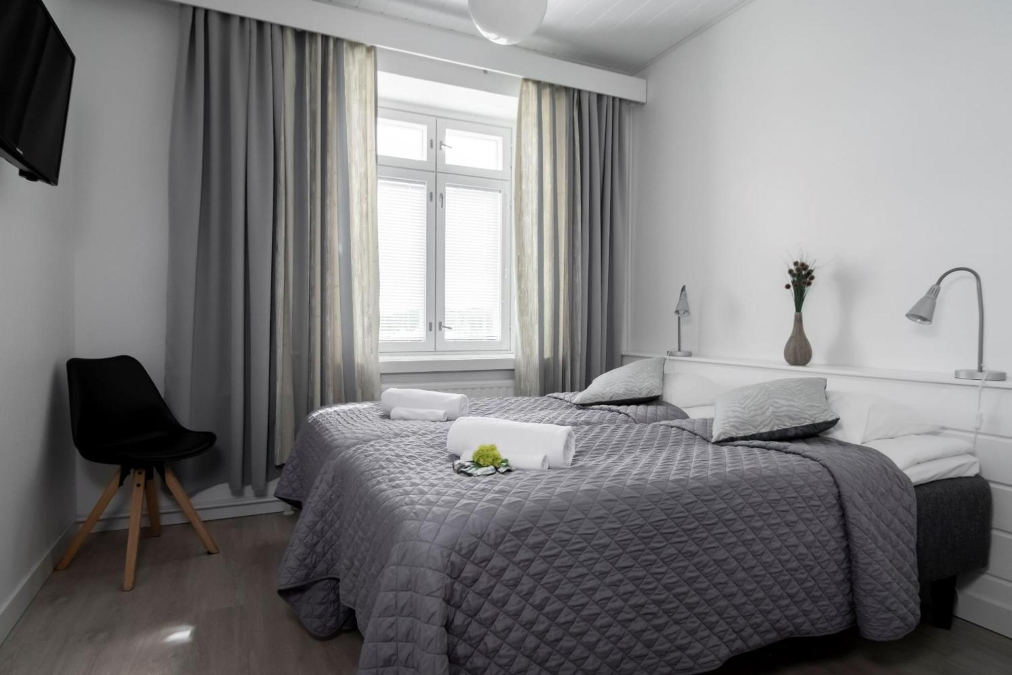 Ik Hotel & Camping Keuruu Ruang foto