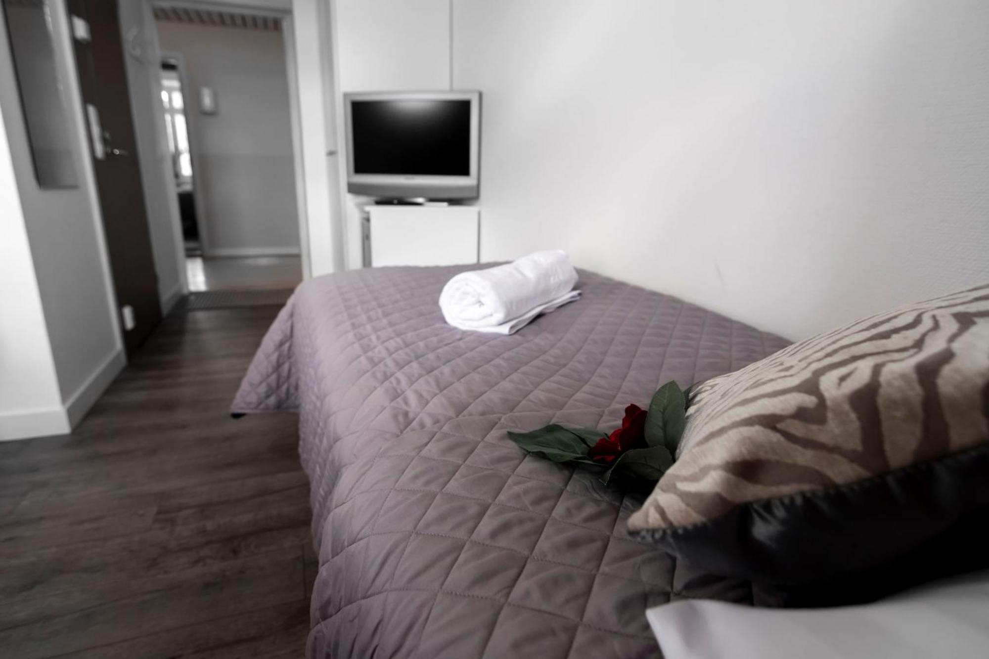 Ik Hotel & Camping Keuruu Ruang foto