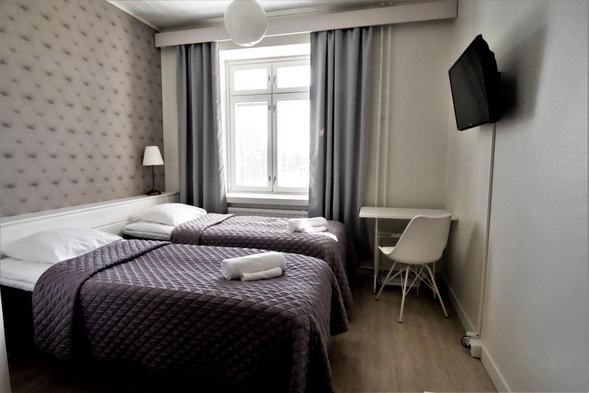 Ik Hotel & Camping Keuruu Ruang foto