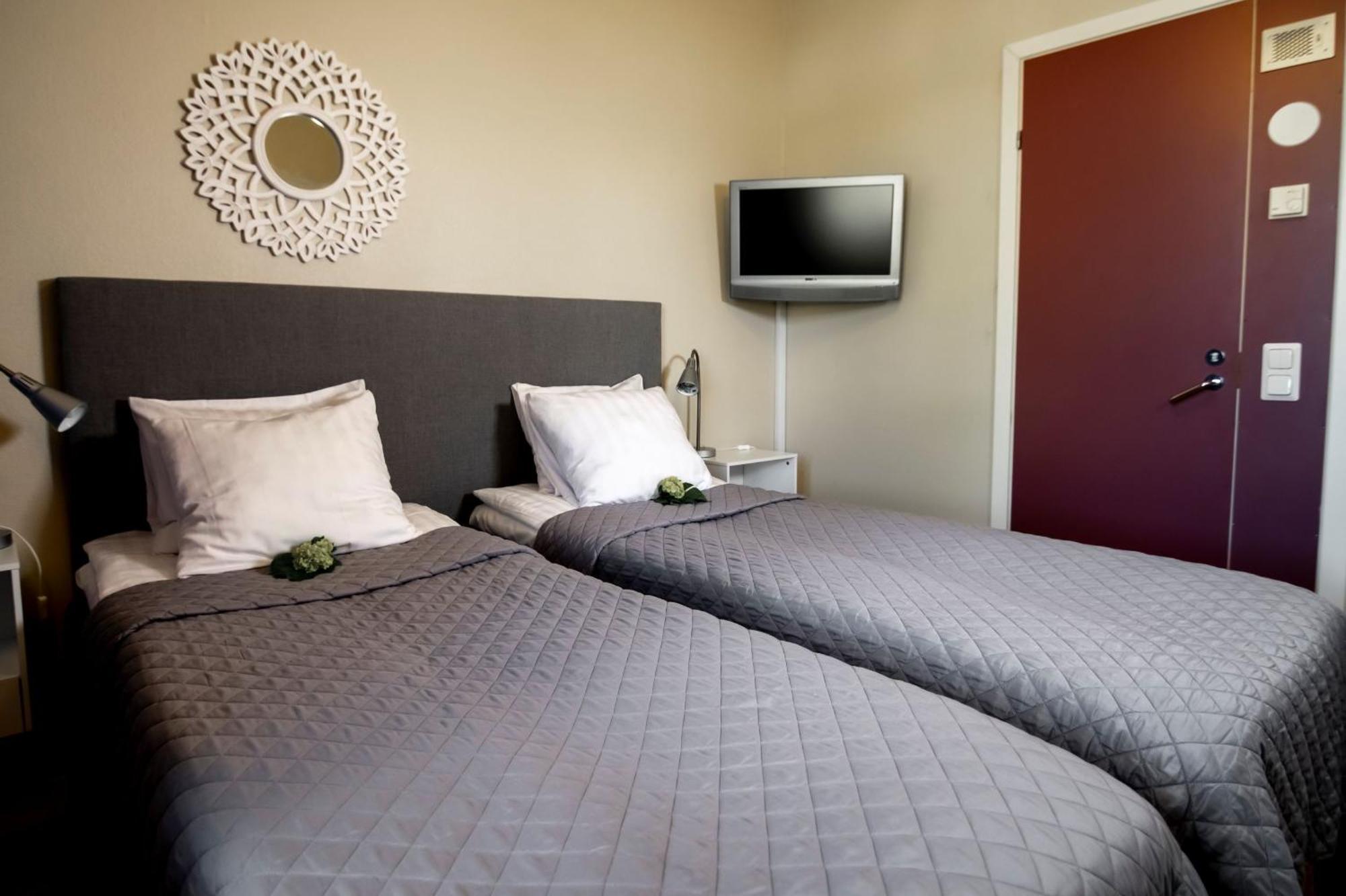 Ik Hotel & Camping Keuruu Ruang foto