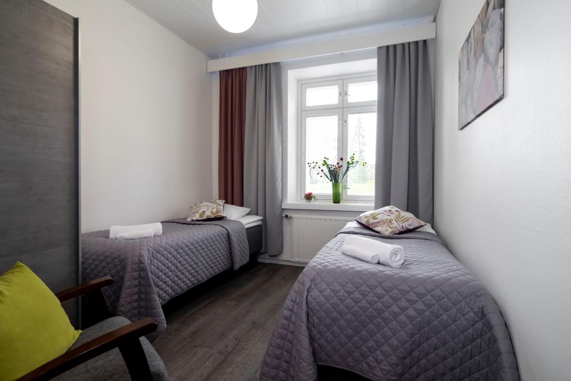 Ik Hotel & Camping Keuruu Ruang foto