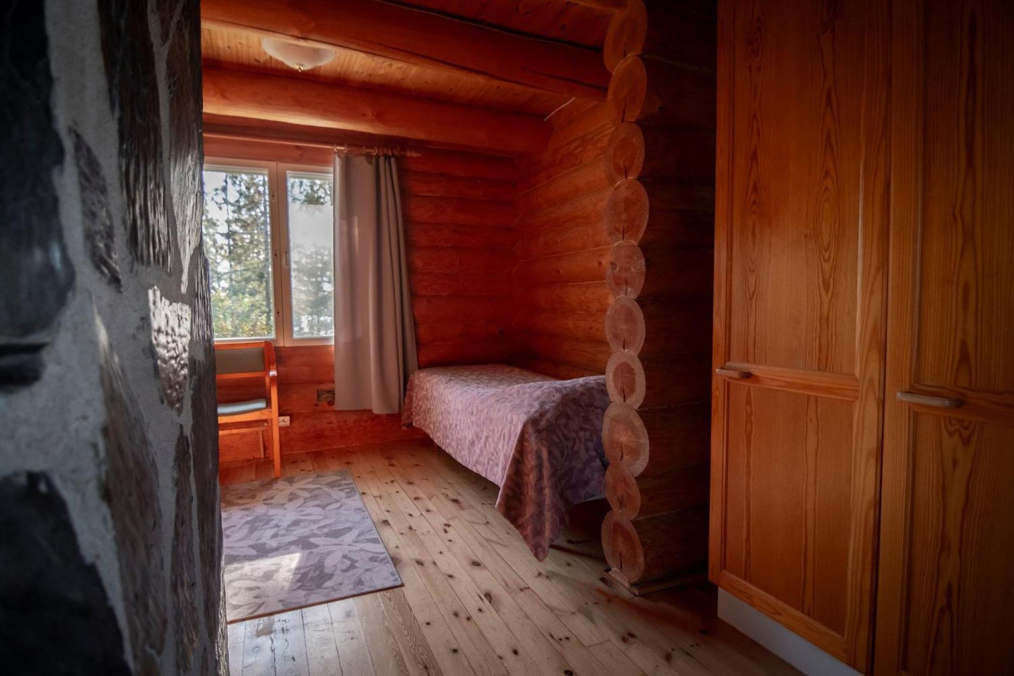 Ik Hotel & Camping Keuruu Ruang foto
